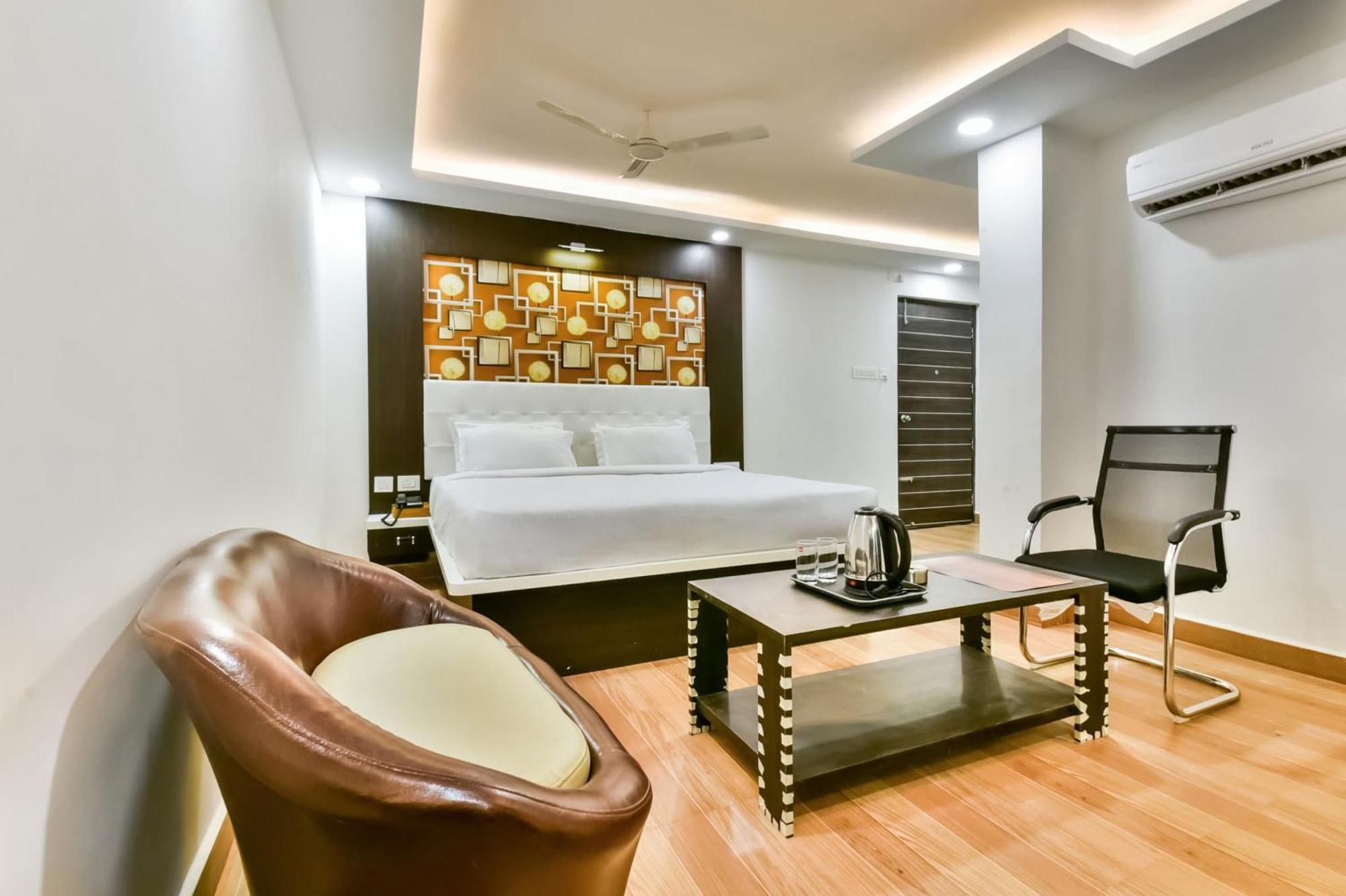 Collection O Addiction Hotel Patna  Exterior photo